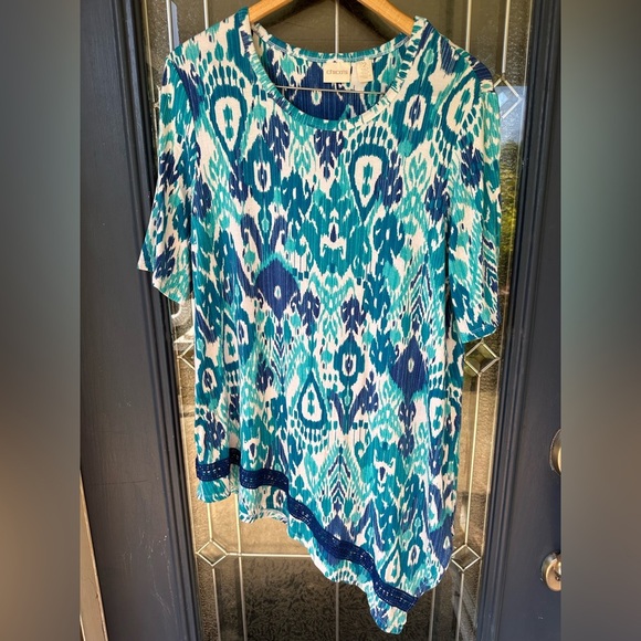 Chico's Size 2 (L/12) Blue Asymmetric Hem Short Sleeve Lace Trim Tunic Top - Picture 1 of 6
